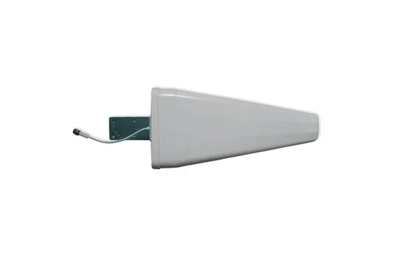 96150-5G-Richtantenne_85a40942