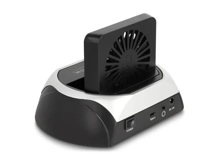 Delock_USB_10_Gbps_Dockingstation_f__r_2_5______3_5____SATA_HDD___SSD_oder_M_2_NVMe_PCIe_oder_SATA_SSD_mit_L__fter__2_af9e7088